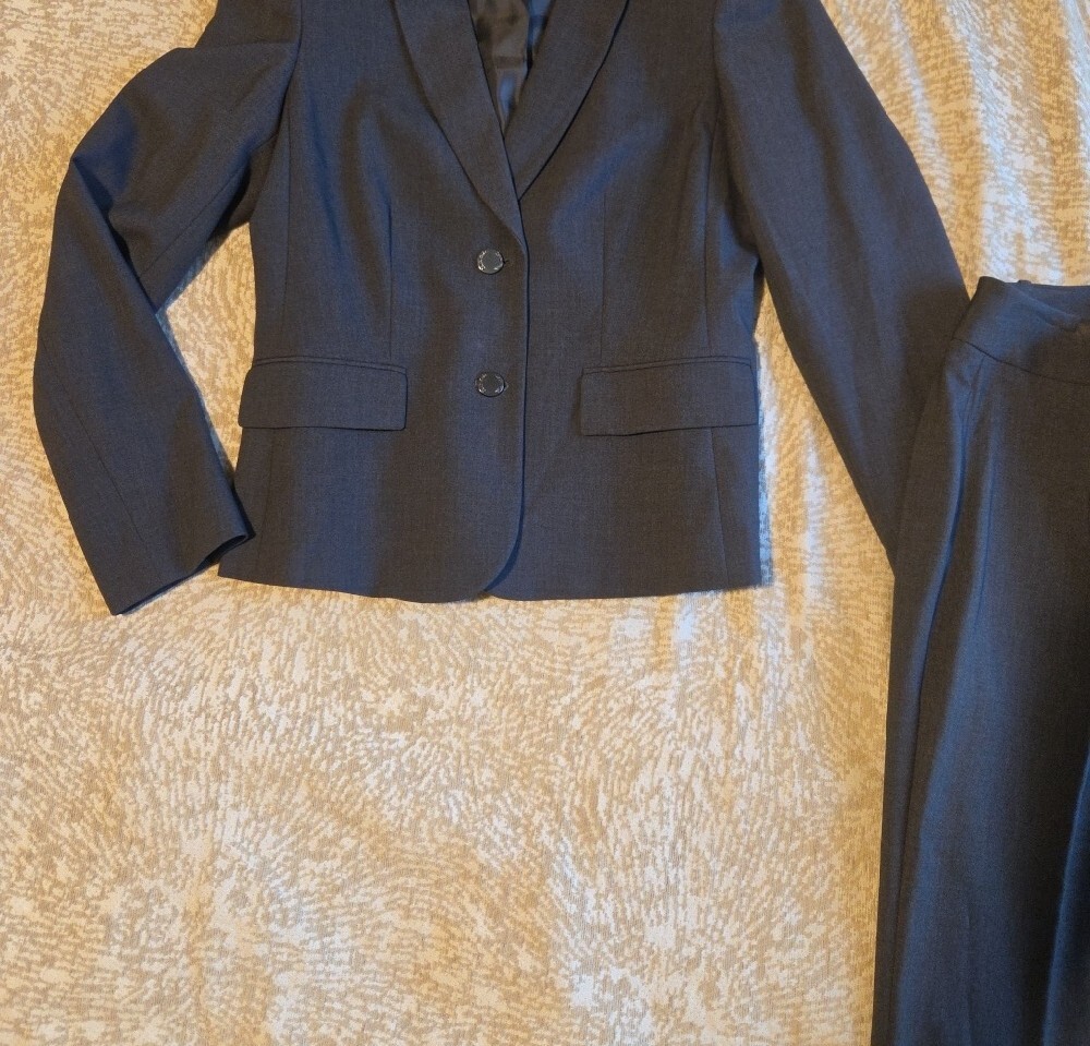 Calvin Klein Charcoal Women's Two-Piece Pantsuit - Picture 2 of 8